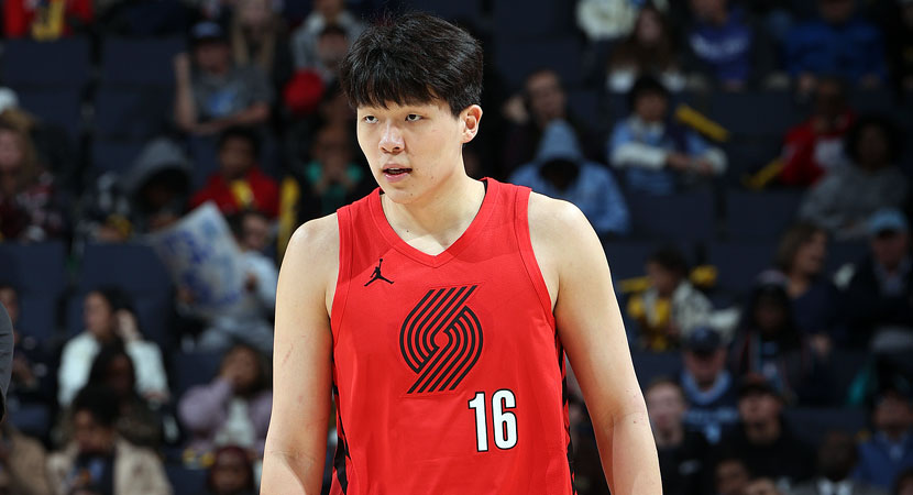 本泽马金球奖赛季进球分布开云数据可视化，本泽马进球庆祝动作